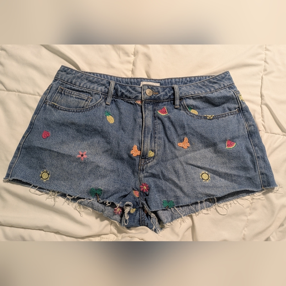 Embroidered fruit denim shorts Medium